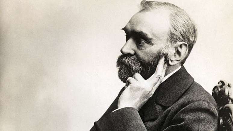 Alfred Nobel inventou a dinamite