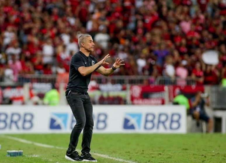 Corinthians é superado pelo Flamengo fora de casa pelo Brasileirão