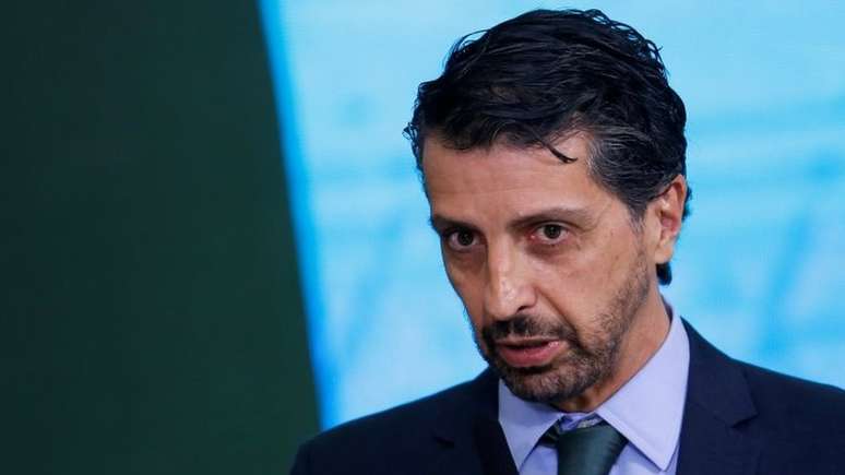 Perguntado sobre gest&atilde;o ambiental do governo, ministro Joaquim Leite respondeu que 'todos os pa&iacute;ses t&ecirc;m desafios' nesta &aacute;rea