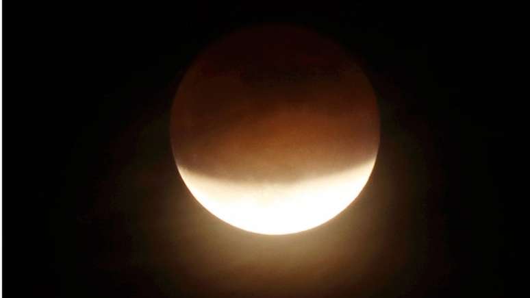 Eclipse lunar parcial na Coreia do Sul