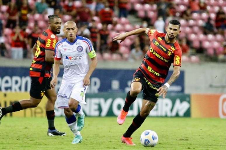 Bahia foi superado na Arena Pernambuco(Foto: Anderson Stevens/Sport)