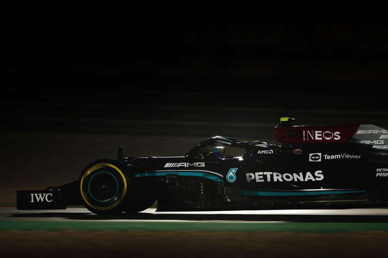 Valtteri Bottas foi o mais rápido do dia em Losail 