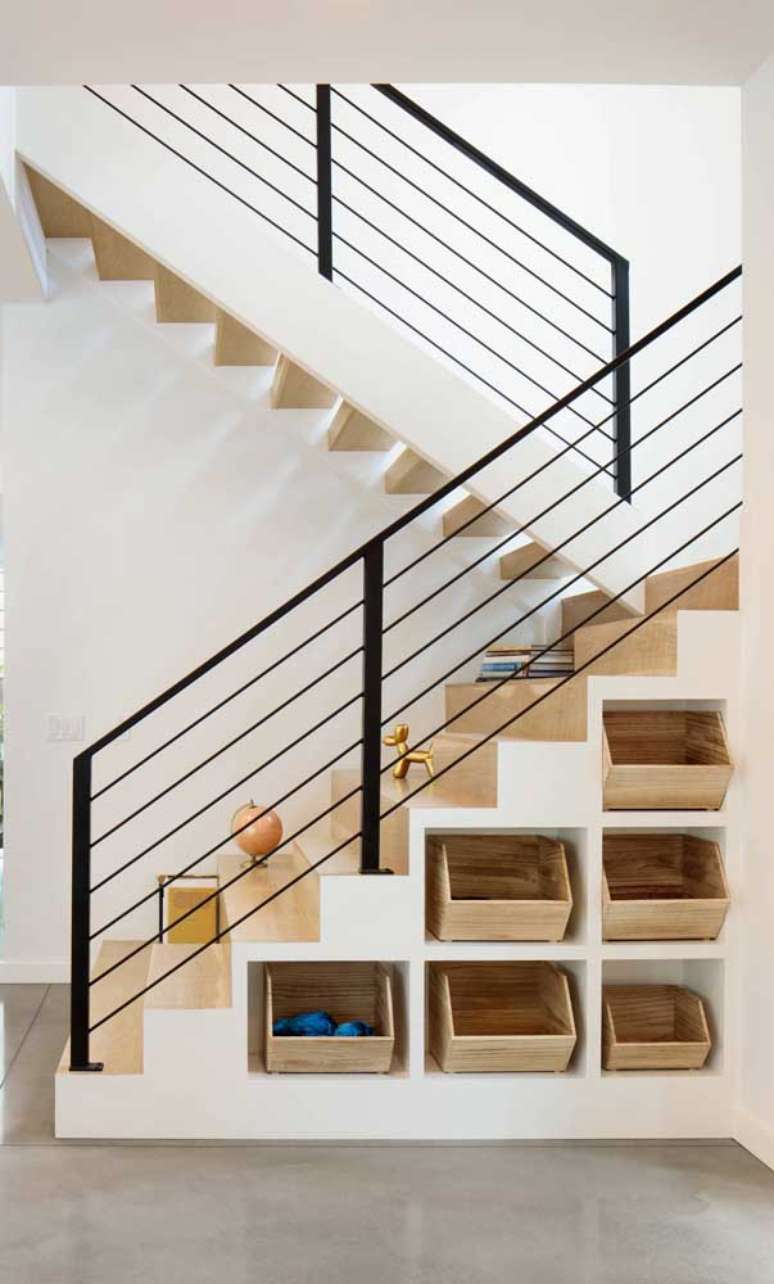 46. Escadas modernas com armário organizador embaixo – Foto Decor Facil