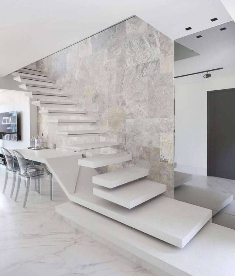 36. Mesa de jantar embaixo das escadas modernas – Foto Breves Arquitetura