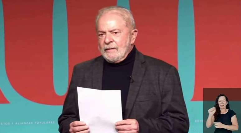 Lula afirmou que irá esperar até a metade de março para anunciar sua decisão de concorrer à Presidência