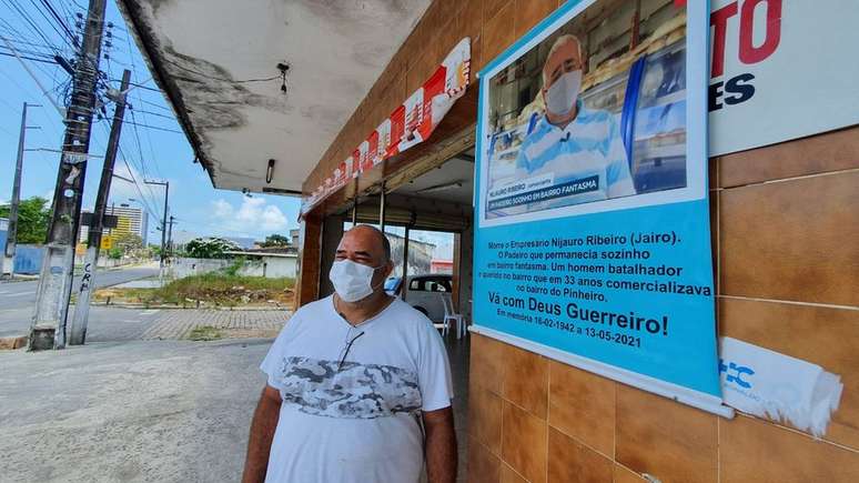 O empres&aacute;rio Nijauro Filho comanda a &uacute;nica padaria que restou do Pinheiro