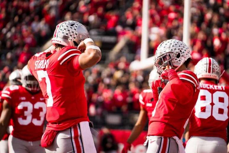 CJ Stroud passeou frente à defesa de MSU (Ohio State)