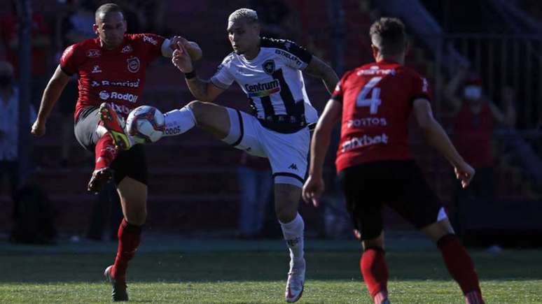 Rafael Navarro deu passe para o gol do título, marcado por Diego Gonçalves (Foto: Vítor Silva / Botafogo)