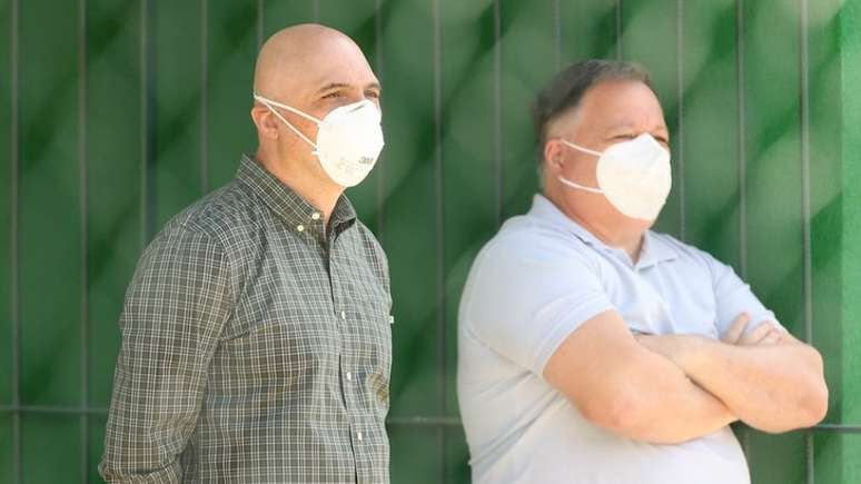 Galiotte e Anderson Barros assistem ao treinamento do Palmeiras (Foto: Cesar Greco/Palmeiras)