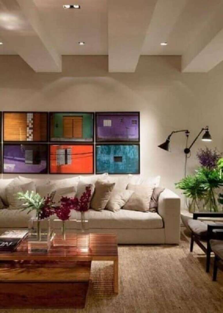 32. Decora&ccedil;&atilde;o moderna com quadro para sala colorido &ndash; Foto: Archzine