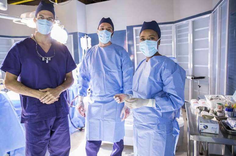 Mateus Solano durante as grava&ccedil;&otilde;es de 'Quanto Mais Vida, Melhor!', nova novela das 7 da Globo; ator interpreta o m&eacute;dico Guilherme, um dos protagonistas da trama