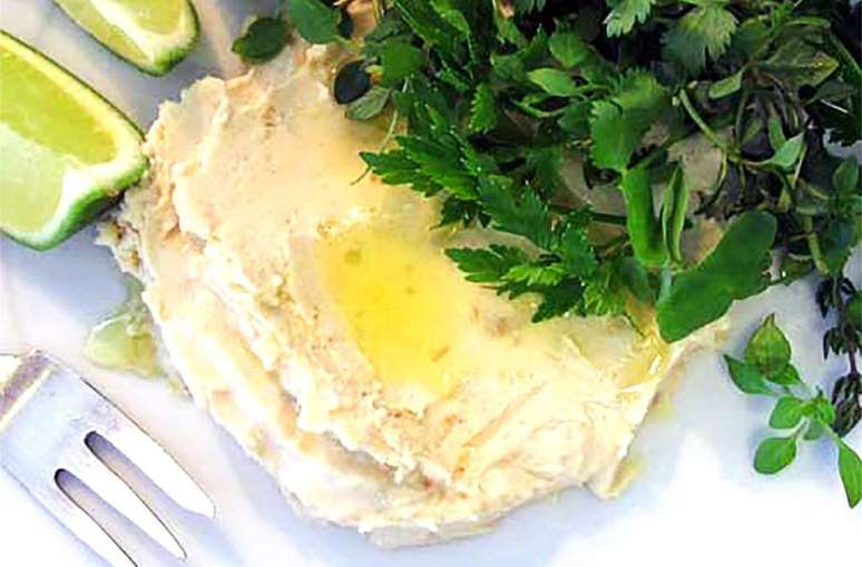 Hummus, a pasta de grão de bico do Oriente Médio