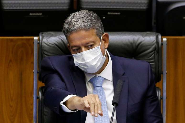 Presidente da Câmara dos Deputados, Arthur Lira, durante sessão da Casa
09/11/2021 REUTERS/Adriano Machado