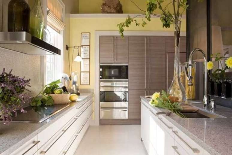 59. Decora&ccedil;&atilde;o com bancada de granito para cozinha &ndash; Foto Houzz