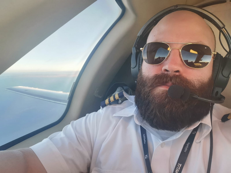 Joaquim sonhava em se tornar piloto de avião desde a infância