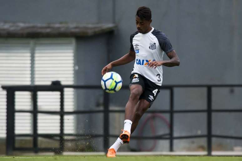O atacante Bruno Henrique foi comprado pelo Santos em 2017 (Foto: Ivan Storti/Santos)