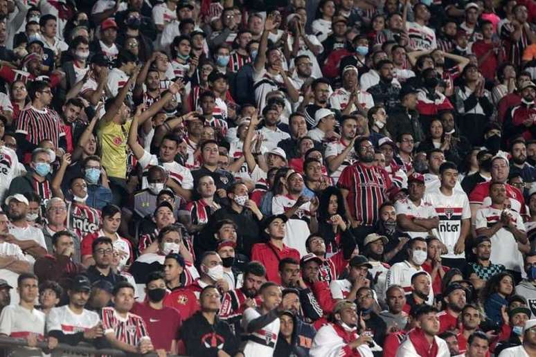 Torcida do São Paulo compareceu em peso no Morumbi contra o Athletico-PR (Foto: Rubens Chiri / saopaulofc.net)