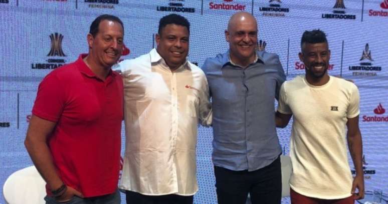 Marcos com Ronaldo e Léo Moura (Foto: Giuliano Formoso/Nosso Palestra)