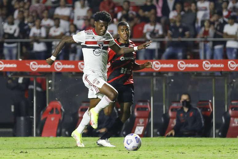 São Paulo e Athletico-PR não saíram do 0 a 0 no Morumbi, nesta quarta-feira, pela 34ª rodada do Campeonato Brasileiro