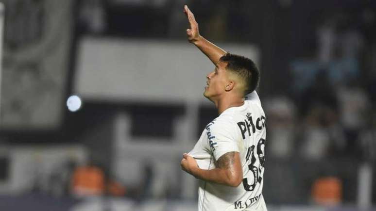 Marcos Leonardo comemora um dos seus dois gols contra o Fortaleza (Foto: Ivan Storti / Santos FC)
