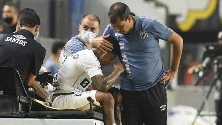 Marinho voltou a sentir lesão no jogo contra o Fortaleza (Foto: Ivan Storti/Santos FC)