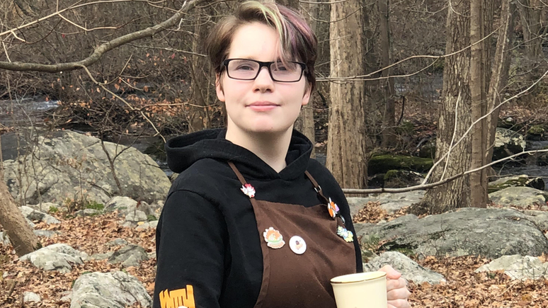 Kit Stoll, de 21 anos, se demitiu esta semana do posto de barista de um café em Nova Jersey e postou sua experiência em fórum antitrabalho