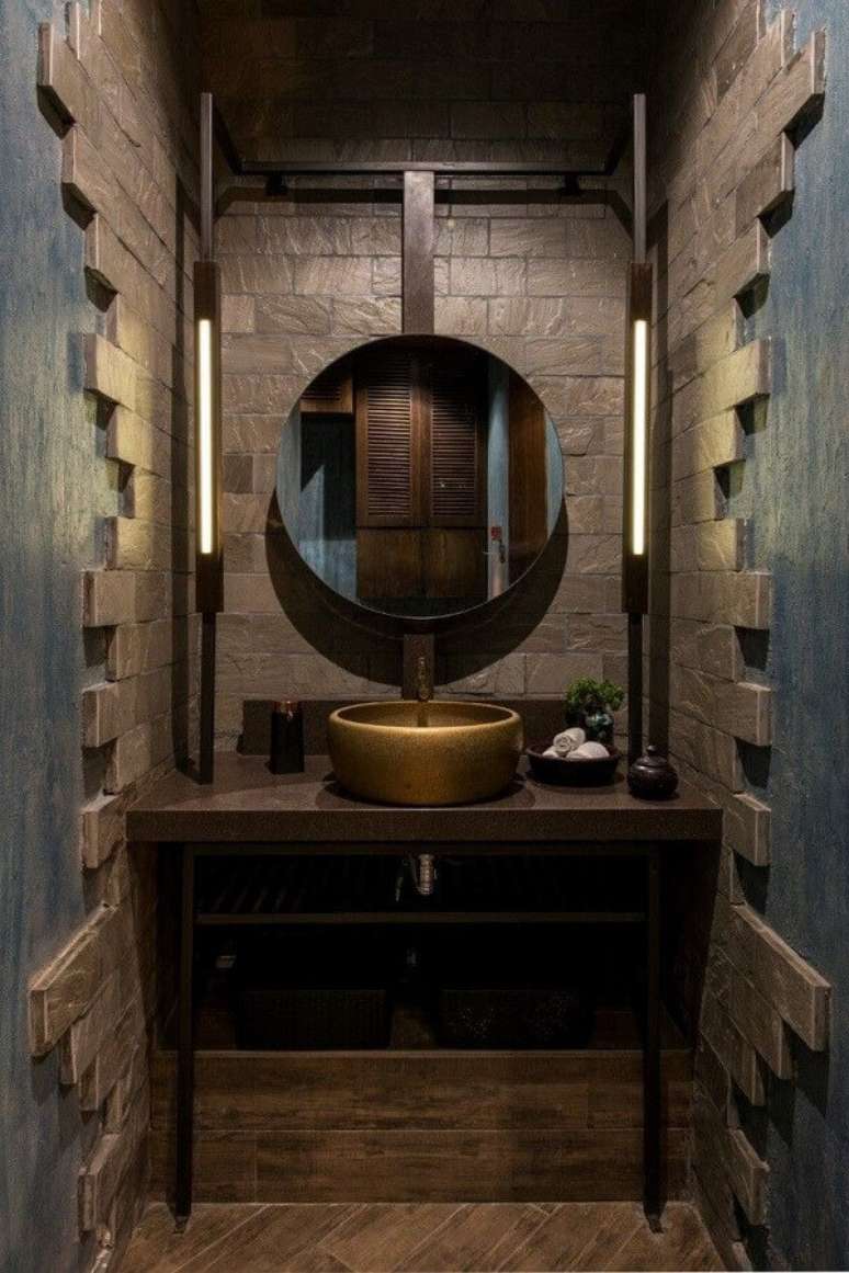 9. Espelho redondo banheiro industrial pequeno – Foto: Diulie Ferreira