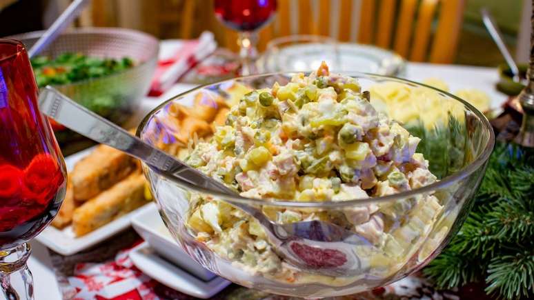 Escolha qual receita de salpicão combina mais com sua família!