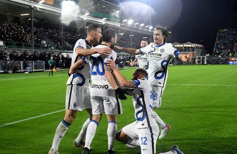 Inter de Milão colou nos líderes do Campeonato Italiano (Foto: Andrea PATTARO / AFP)