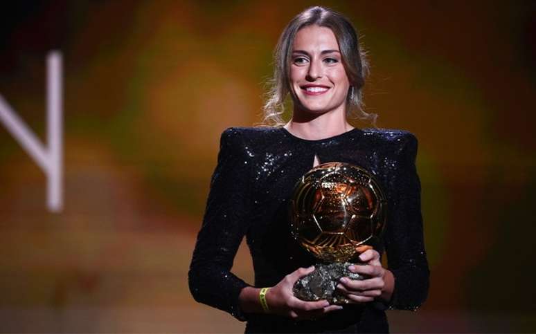 Alexia Putellas foi eleita a melhor jogadora do mundo (Foto: FRANCK FIFE / AFP)