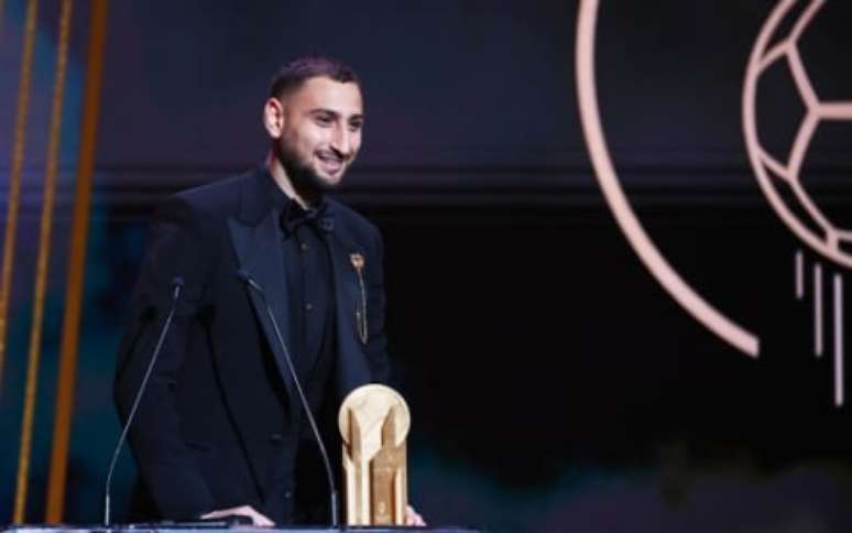 Donnarumma venceu o Troféu Yashin (Foto: FRANCK FIFE / AFP)