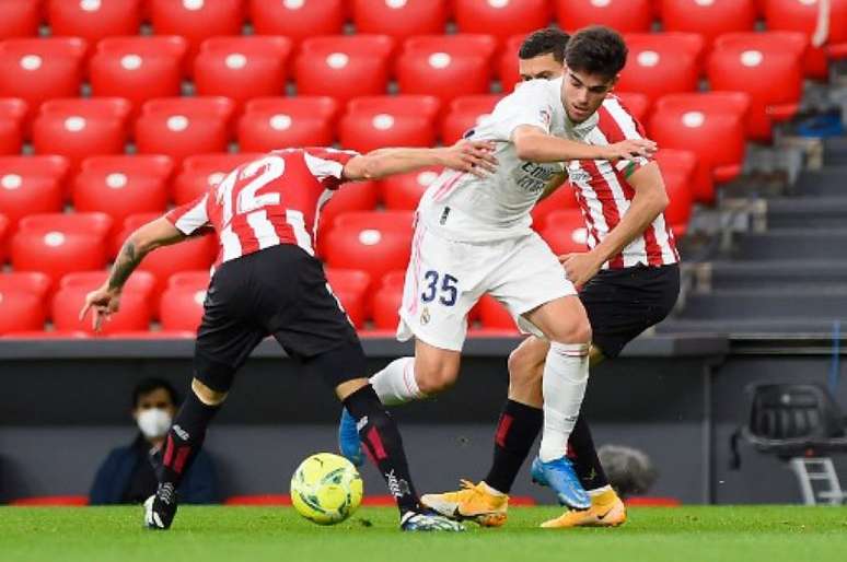 Real Madrid e Athetic Bilbao se enfrentam com objetivos diferentes na La Liga (Foto: ANDER GILLENEA / AFP)