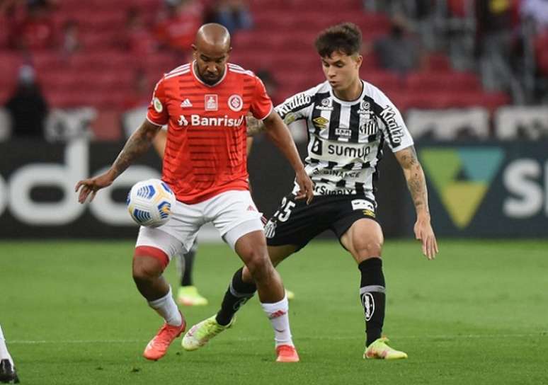 Colorado vive momento ruim no Brasileirão (Foto: Divulgação/Santos)