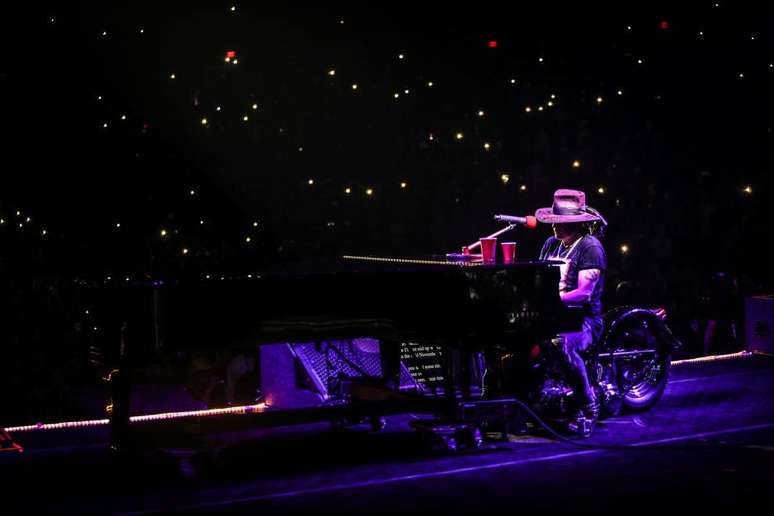 A banda americana Guns N' Roses é a principal atração do Palco Mundo no dia 8 de setembro. 