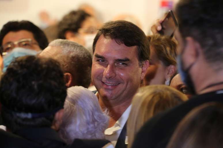 O senador Flávio Bolsonaro durante filiação ao PL