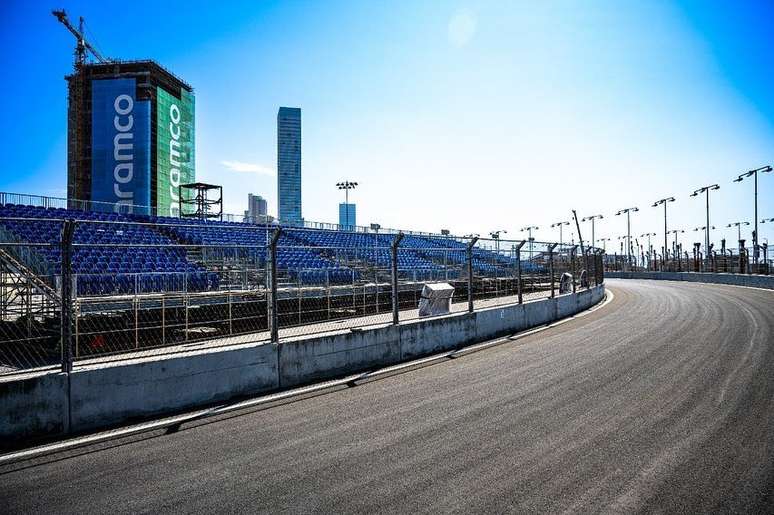 Organização do GP da Arábia Saudita garante que circuito ficará pronto dentro do prazo 