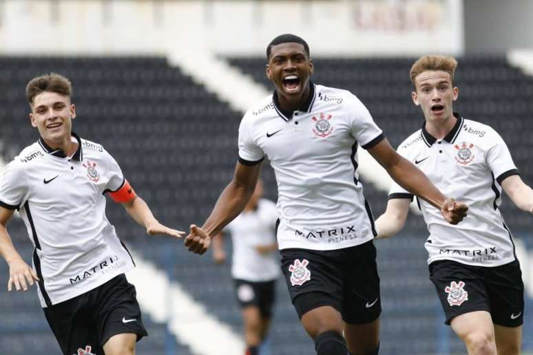 Felipe Augusto anotou hat-trick corintiano nas quartas do Paulistão Sub-17 (Foto: Rodrigo Gazzanel/Ag.Corinthians)