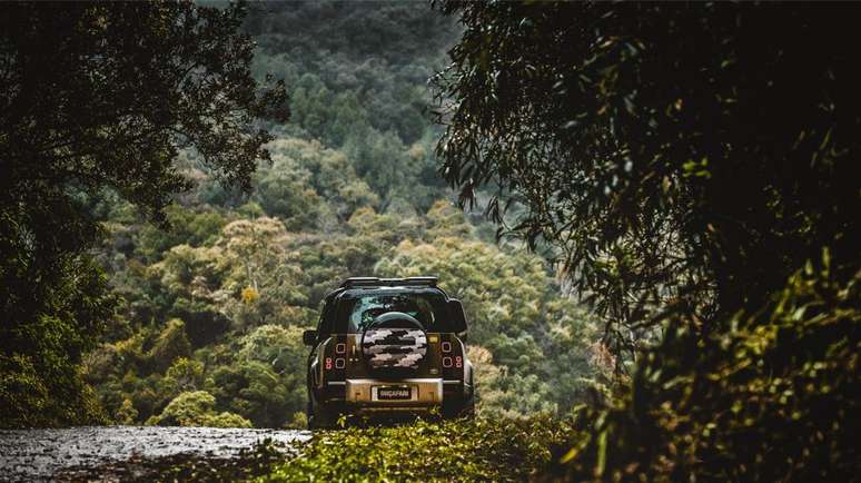 Land Rover Defender Onçafari