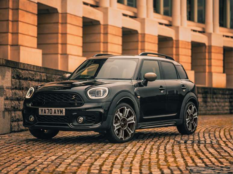 Mini Cooper Countryman Shadow Edition