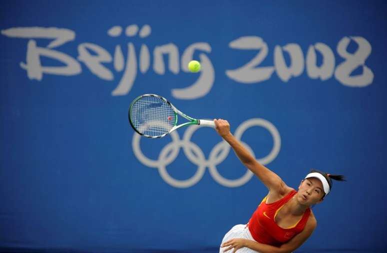 Chinesa Peng Shuai durante partida de tênis nos Jogos Olímpicos de Pequim 2008
11/08/2008 REUTERS/Toby Melville