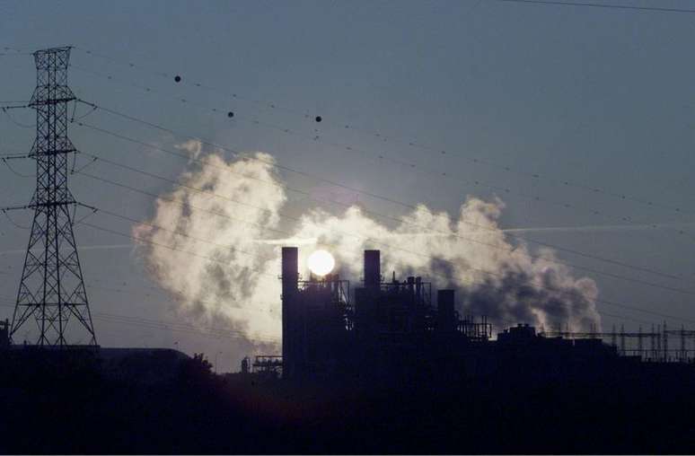 Vista de usina termelétrica em Uruguaiana (RS) 
18/05/2001
REUTERS/Paulo Whitaker