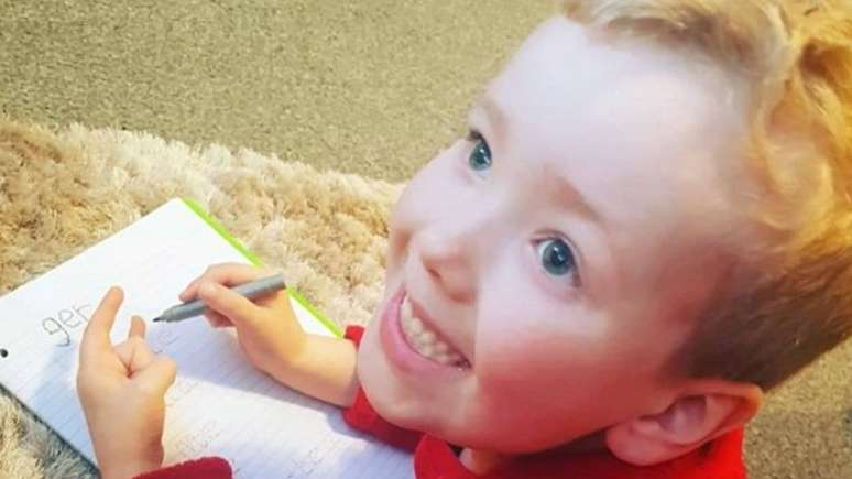 Av&oacute; paterna chegou a alertar autoridades sobre a possibilidade de o neto estar sofrendo maus tratos