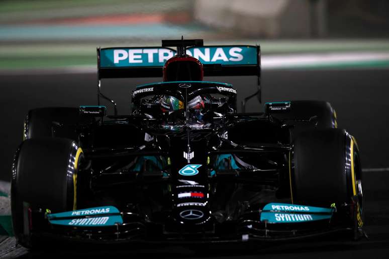 Lewis Hamilton nos treinos para o GP da Arábia Saudita