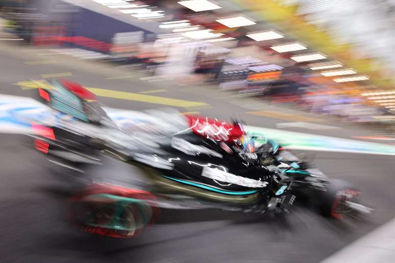 Lewis Hamilton vai largar na pole do GP da Arábia Saudita 