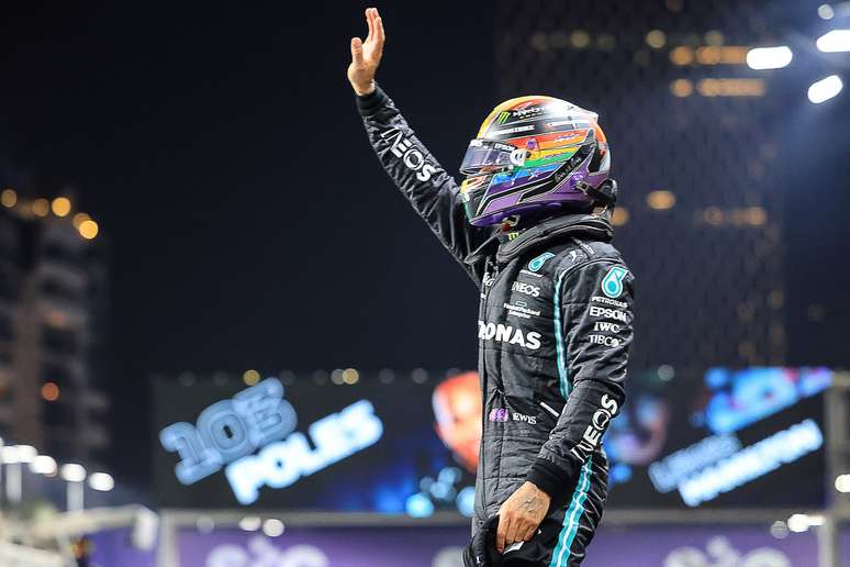 Lewis Hamilton vai largar na pole do GP da Arábia Saudita 
