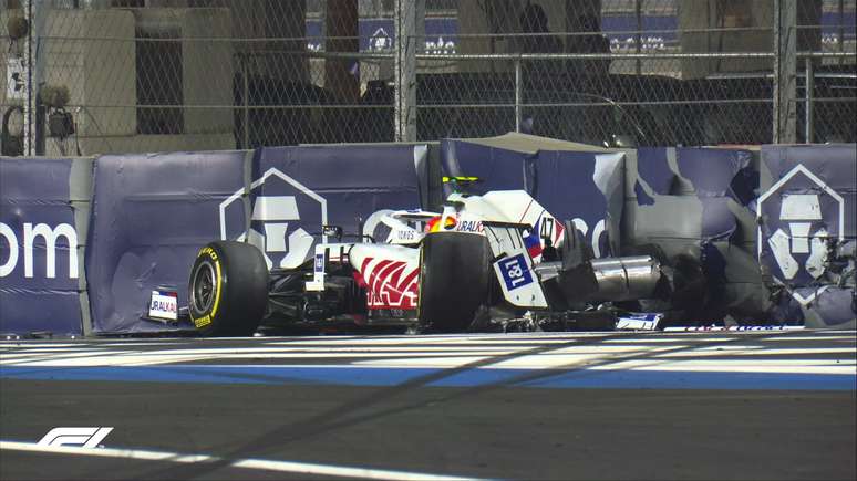 Mick Schumacher sofreu forte acidente no começo do GP da Arábia Saudita 
