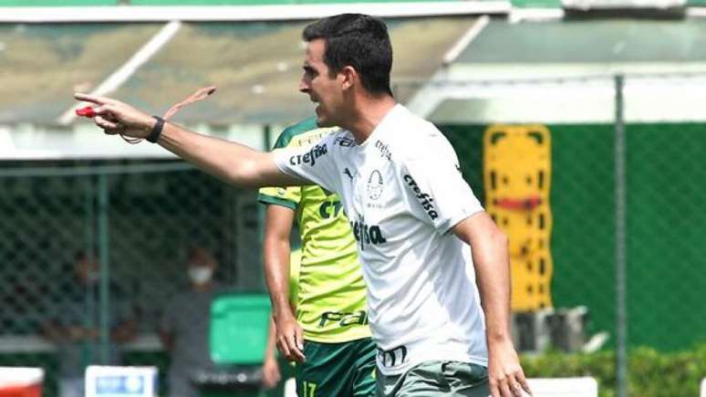 Paulo Victor Gomes é o técnico do Palmeiras Sub-20 (FOTO: Divulgação)