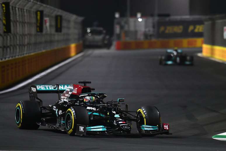 Lewis Hamilton e Valtteri Bottas no GP da Arábia Saudita