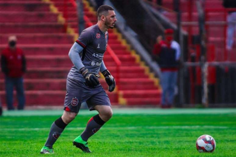 Marcelo, goleiro do Brasil de Pelotas, disputou doze partidas na Série B do Brasileirão (Foto: Reprodução / Instagram)