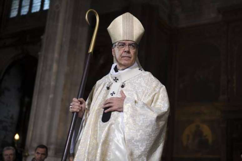 Papa aceitou renúncia de Aupetit no início de dezembro